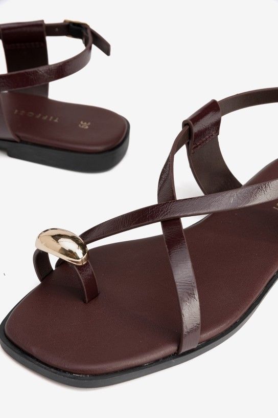 Tiffosi Macau Flat Sandals |  Burgundy 10064754
