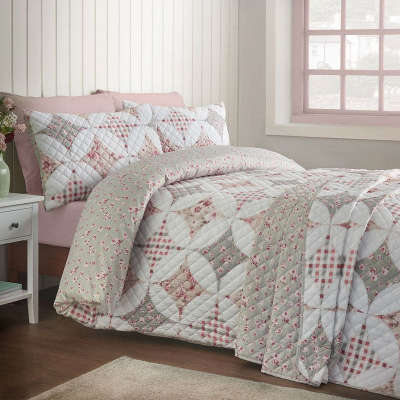 Catherine Lansfield Pinsonic Patchwork Quilt Set | Green