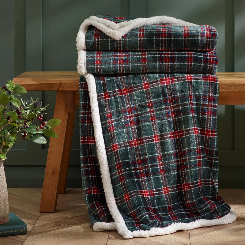 Catherine Lansfield Tartan Sherpa Check Blanket Throw | Green | 130x170cm