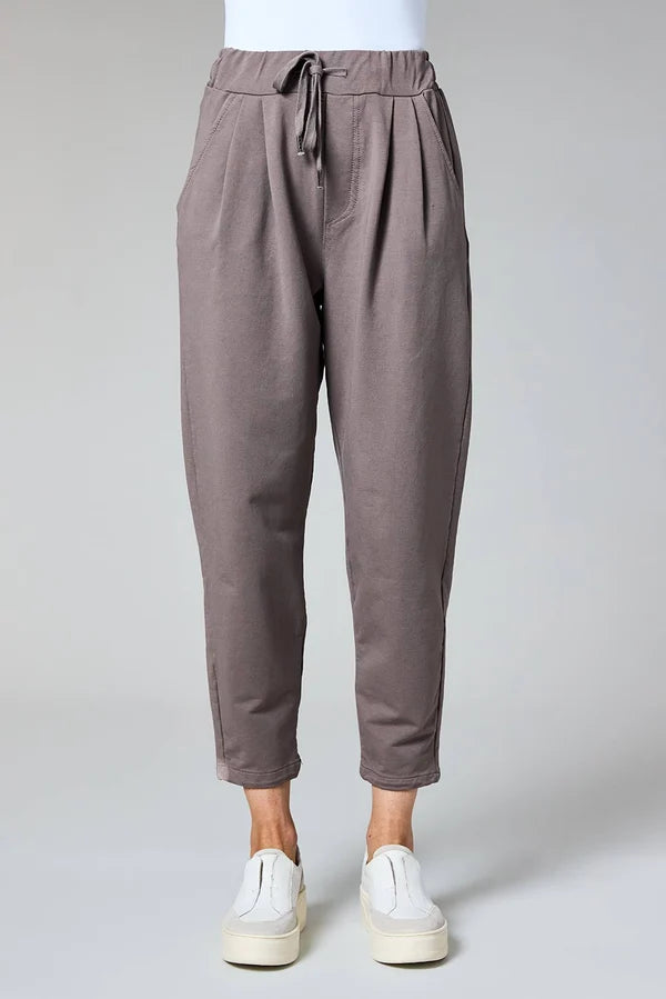 D.E.C.K BY DECOLLAGE Cuff Trousers | Havana 2256