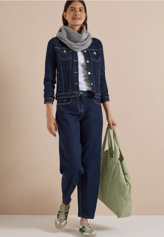 CECIL Small Knitted Triangle Scarf | Moonlight  573196