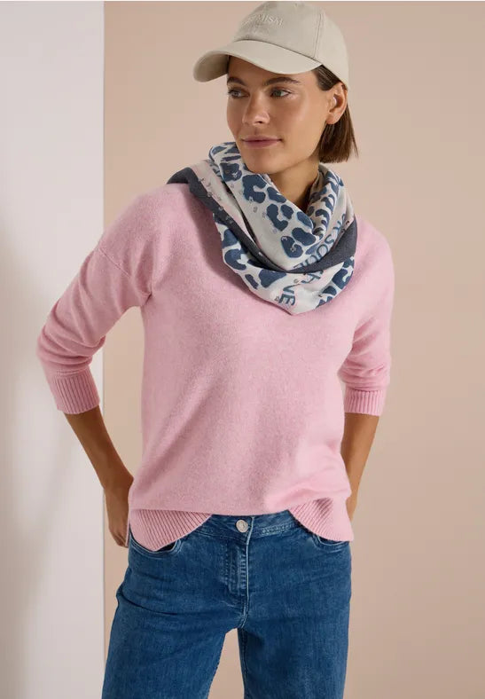 Cecil Leo Print Triangle Scarf  | Dark Navy 573198