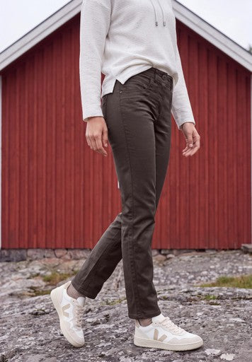 Cecil Toronto Coated Straight Jeans | Truffle 380943