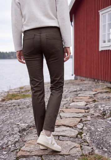 Cecil Toronto Coated Straight Jeans | Truffle 380943