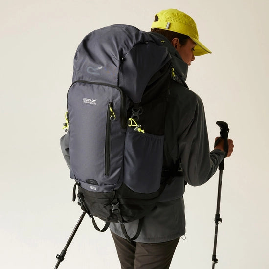 Regatta Highton V2 65L Backpack | Black/Grey EU276