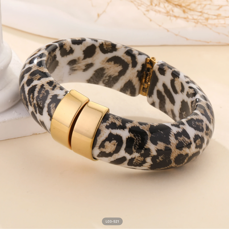 Lovelike Gold Clasp Bangle | Leopard Print L03-521