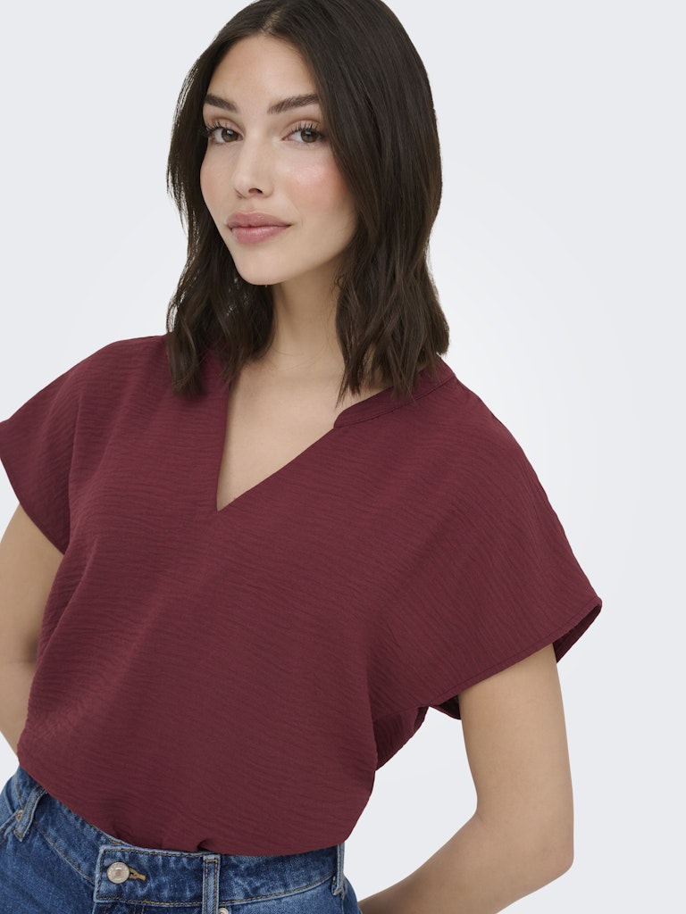 JDY Lion Life S/S Top | Blood Red