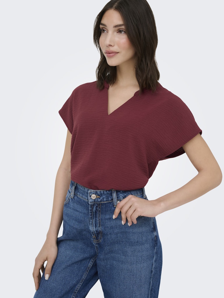 JDY Lion Life S/S Top | Blood Red