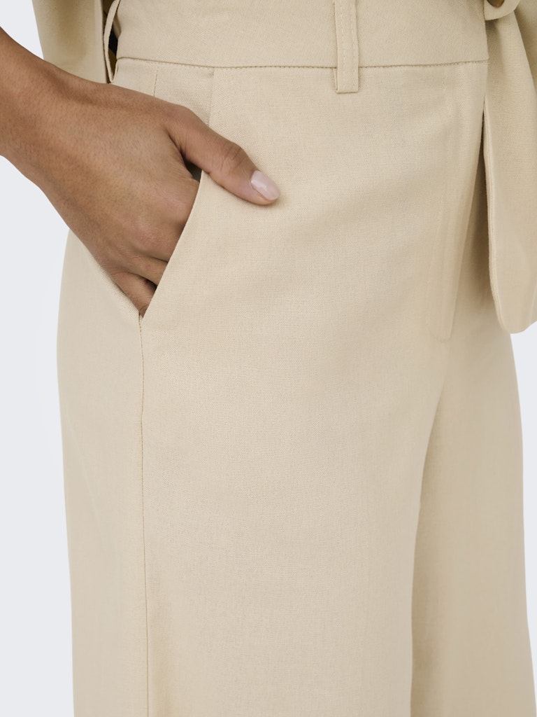 JDY Naomi Linen Mid Waist Bermuda Shorts | Wheat Sand