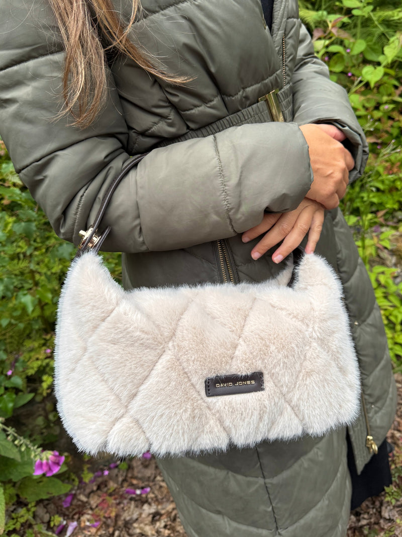 Nova Leathers Faux Fur Zip Top Bag | Beige CM8654