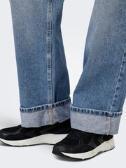 ONLY wide leg cuffed jeans - cuffed hem detail with trainers