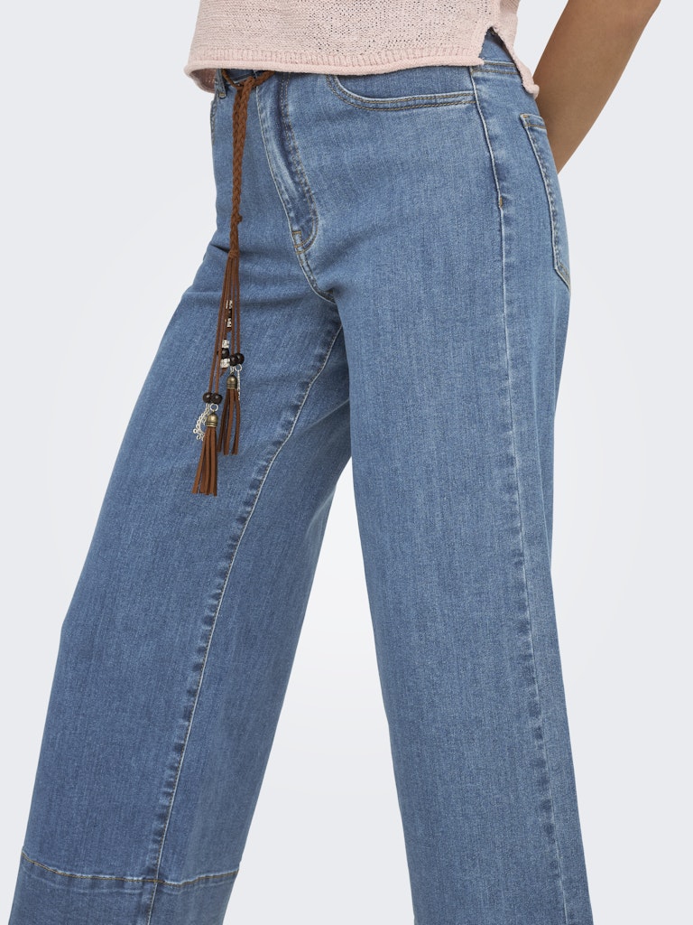 ONLY Madison High Waist Belt Cropped Jeans | Med Blue