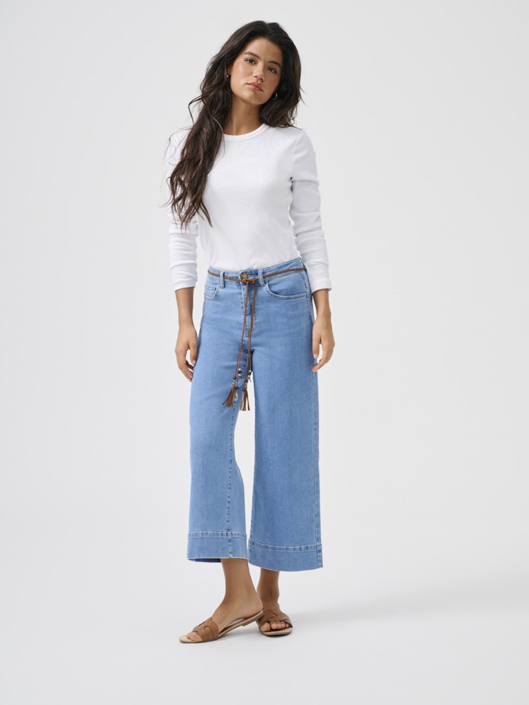 ONLY Madison High Waist Belt Cropped Jeans | Med Blue