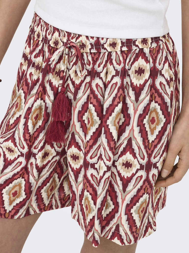 ONLY Mikasi String Detail Shorts | Brick