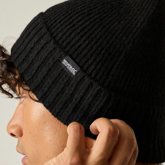 Regatta Ribbed Beanie | Black RWC225