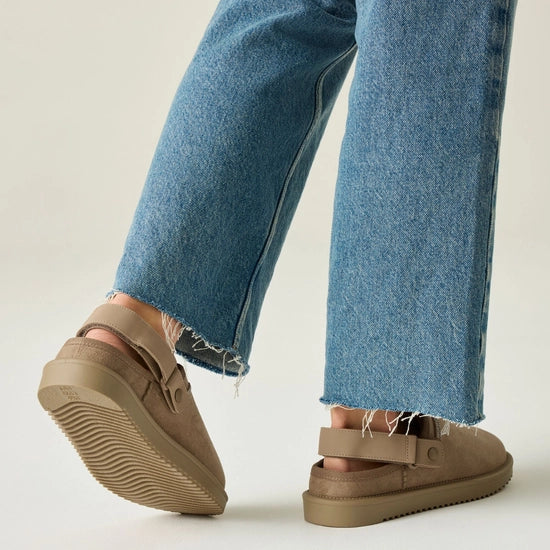 Regatta Risley Ladies Waterproof Faux Fur Clogs | Tan RWF1032