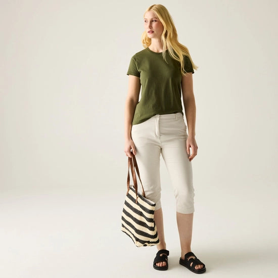 Regatta Bayletta Women's Capri Trousers| Vanilla RWJ307