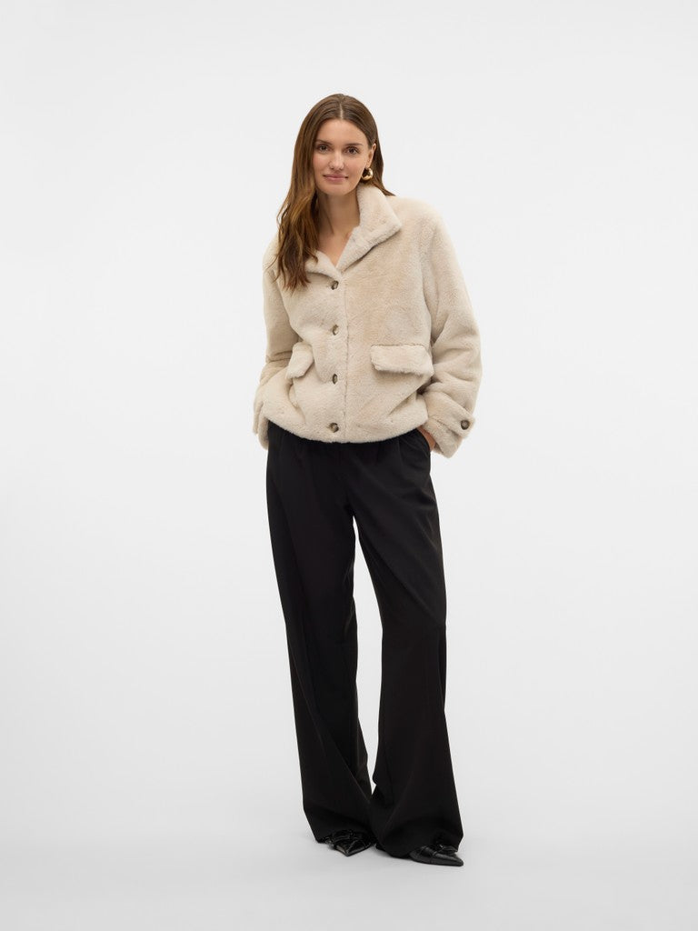 Vero Moda Sonjaeva Short Jacket | Oatmeal