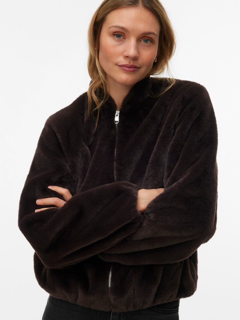 Vero Moda Sonjaliga Short Jacket | Chocolate