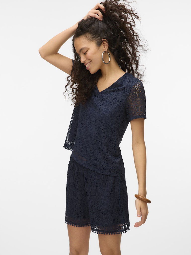Vero Moda Maya SS V Neck Top| Navy