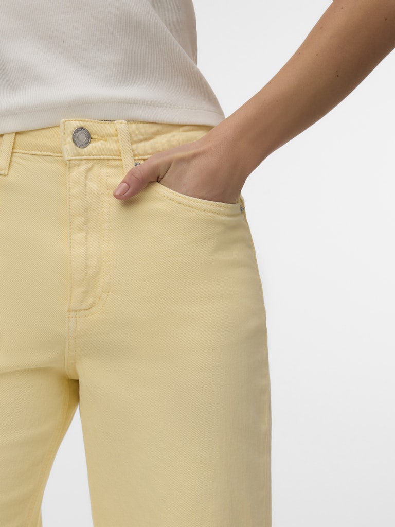 Vero Moda Tessa HR Wide Jeans Color | Yellow