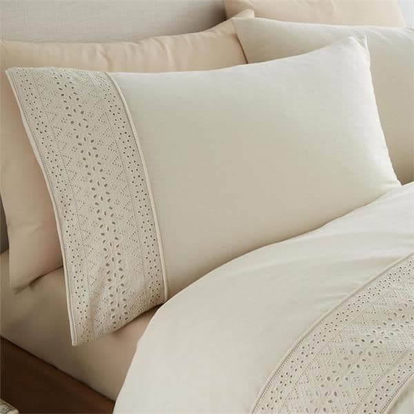 Bianca Broderie Anglaise Quilt Set | Cream