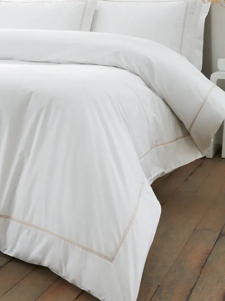 Bianca Contrast Trim Quilt Set | White Sand