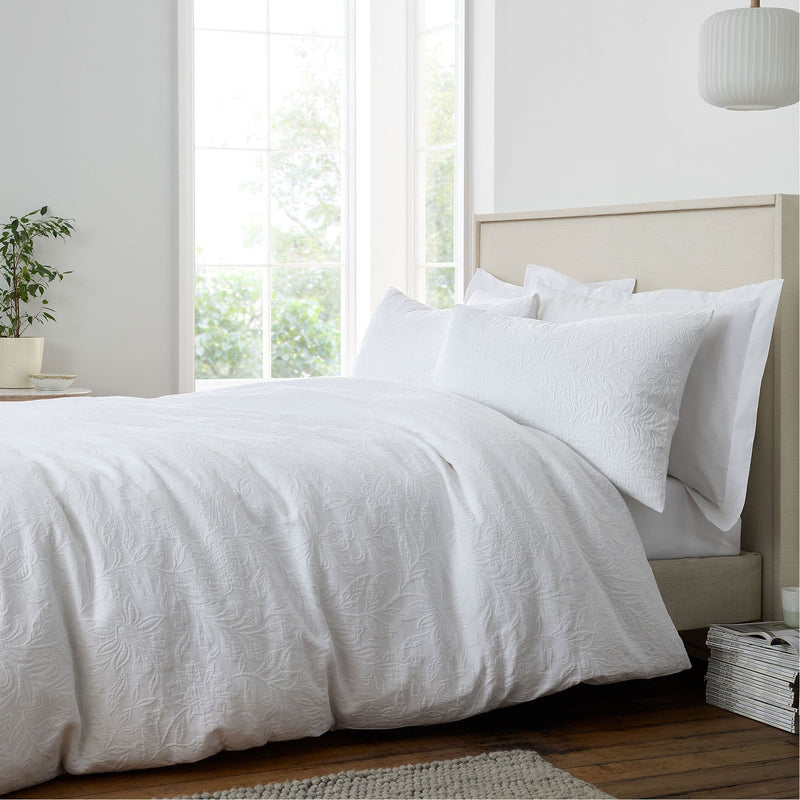 Bianca Fleur Matelasse Quilt Set | White