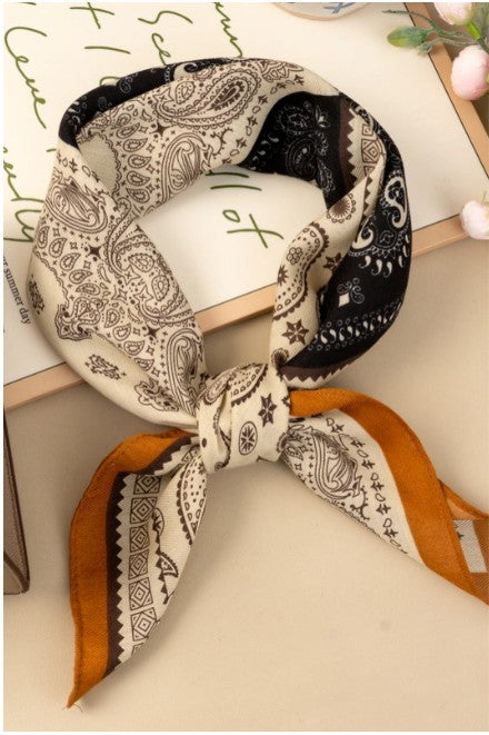 COSMOS Square scarf | Black FL82037-301