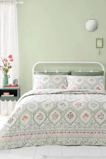 Catherine Cameo Floral Quilt Set | Green