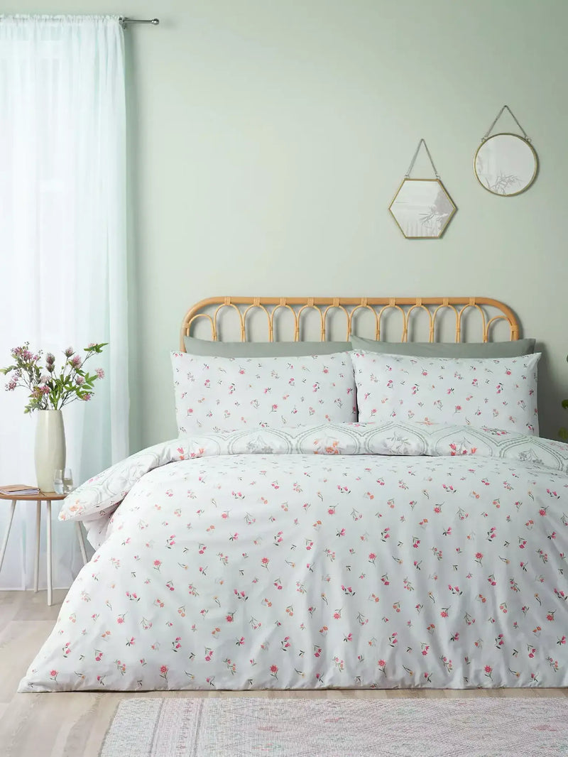 Catherine Cameo Floral Quilt Set | Green
