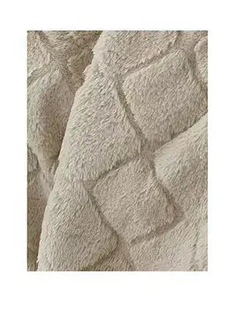 Catherine Lansfield Cosy Diamond Throw | Natural