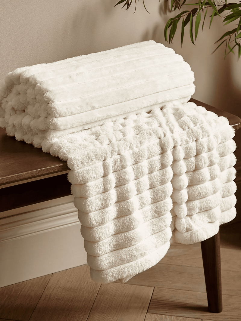 Catherine Landfield Cosy Ribbed Throw | Cream