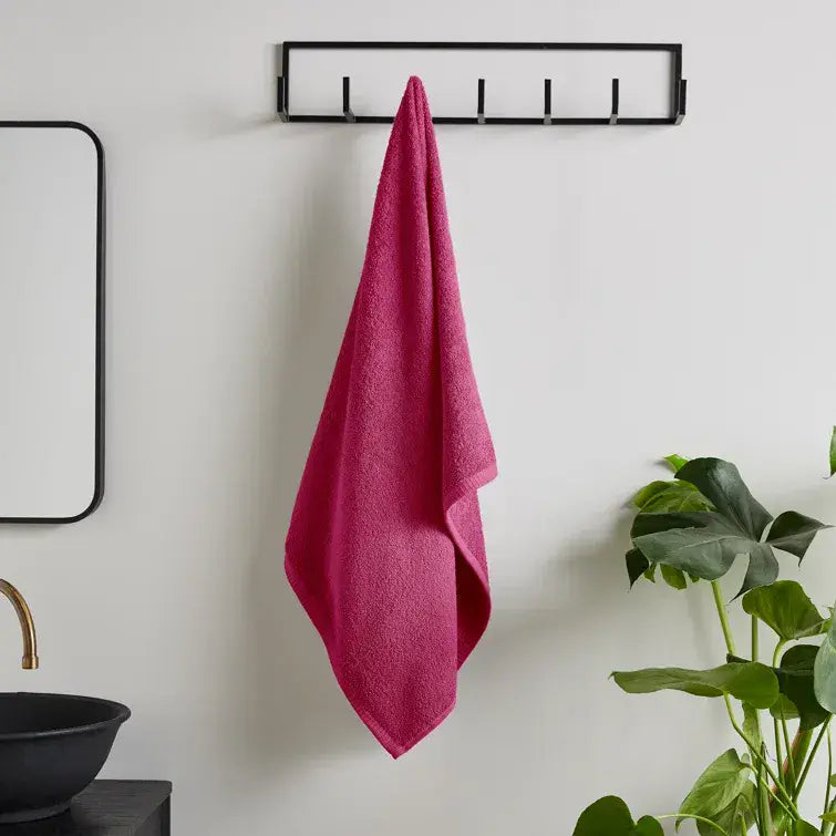 Catherine Lansfield Quick Dry Towel | Hot Pink