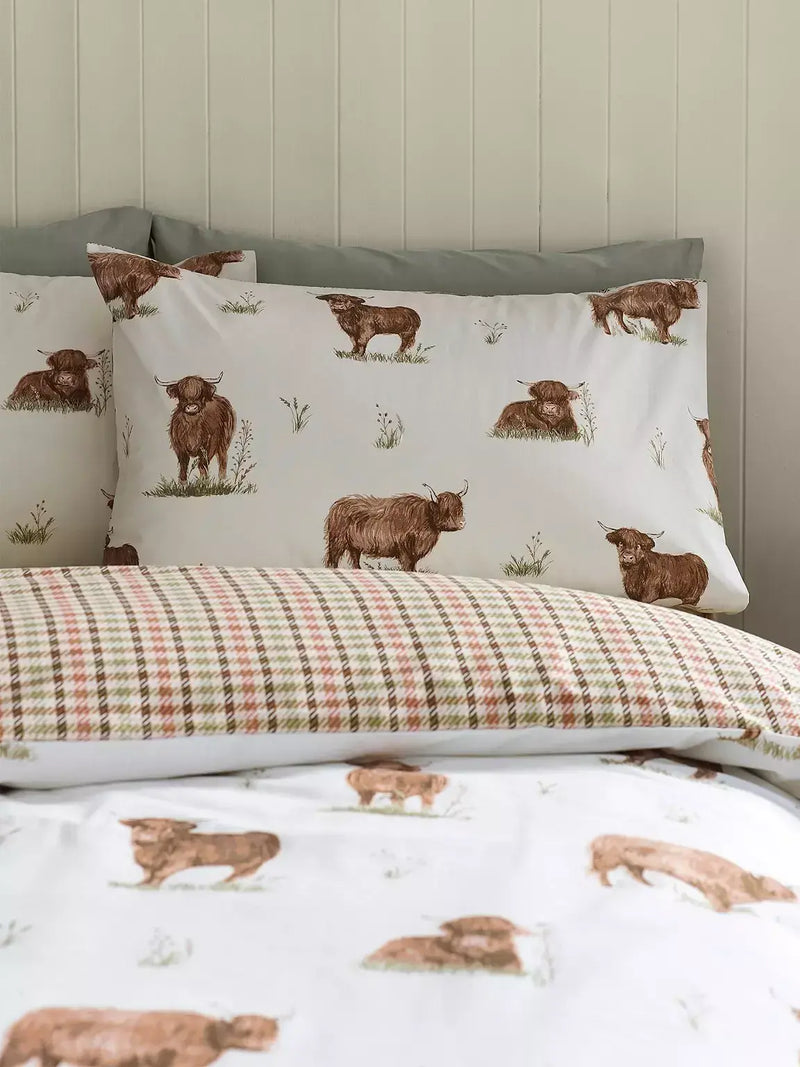 Catherine Lansfield Angus Highland Cow Quit Set | Natural