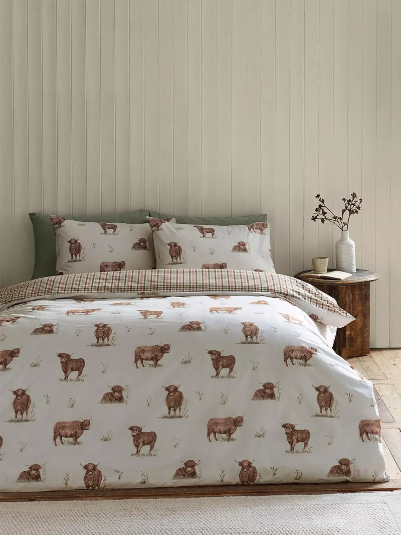 Catherine Lansfield Angus Highland Cow Quit Set | Natural