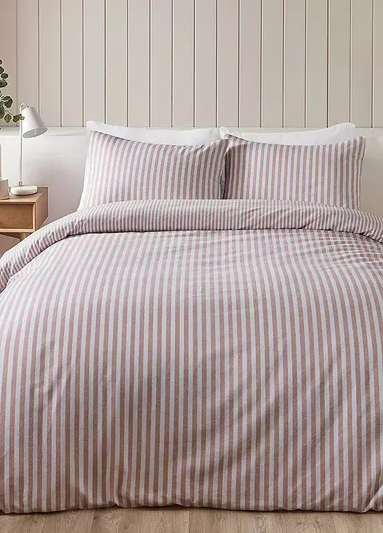 Catherine Lansfield Brushed Stripe Quilt Set | Blush