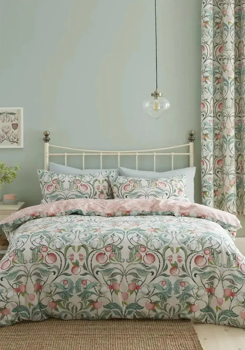 Catherine Lansfield  Clarece Floral Quilt Set Natural