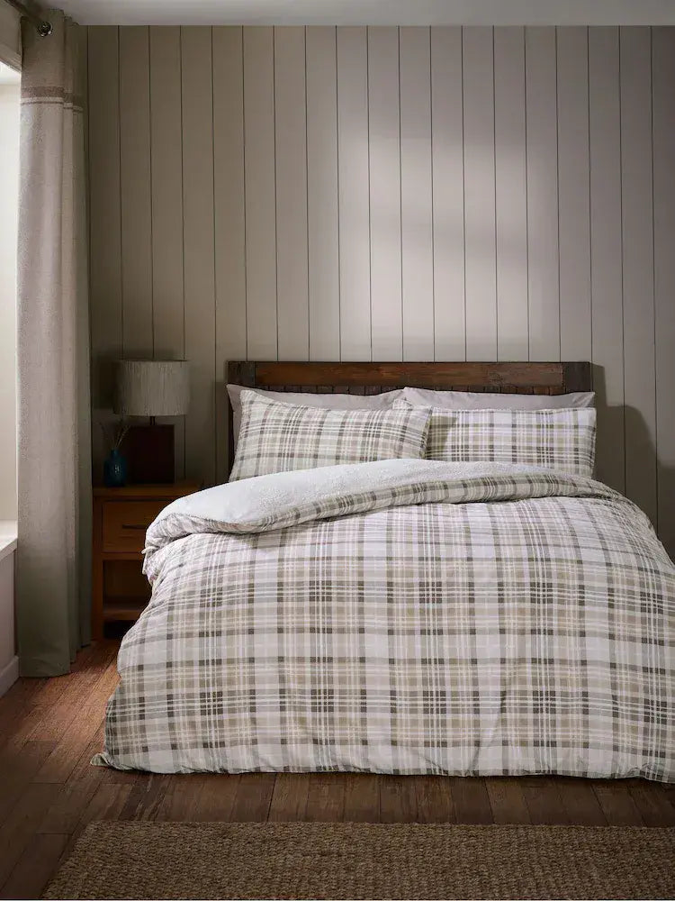 Catherine Lansfield Cosy Sherpa Check Quilt Set | Natural