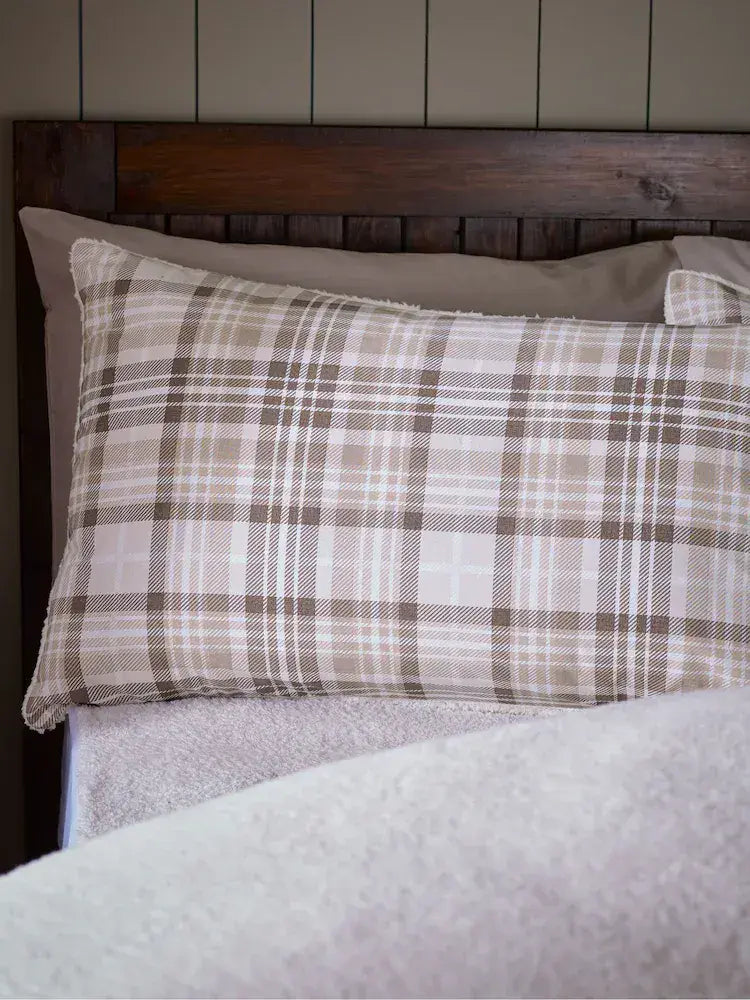 Catherine Lansfield Cosy Sherpa Check Quilt Set | Natural