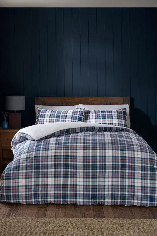 Catherine Lansfield Cosy Sherpa Check Quilt Set | Navy Check