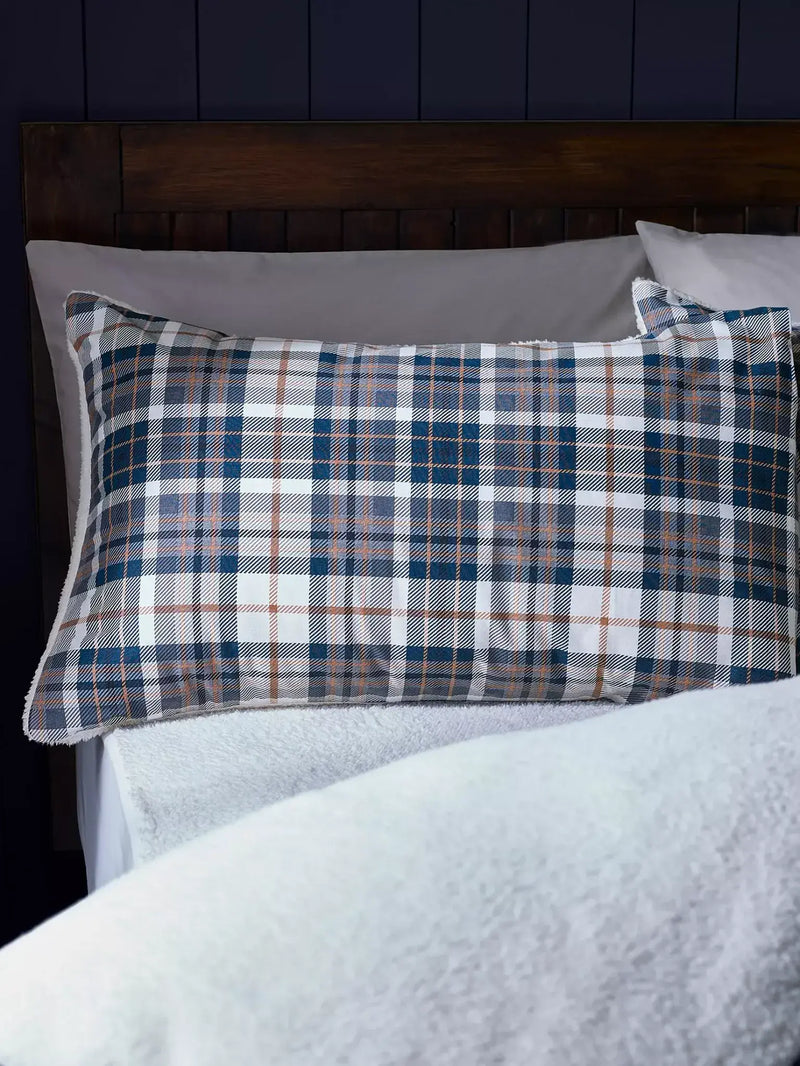 Catherine Lansfield Cosy Sherpa Check Quilt Set | Navy Check