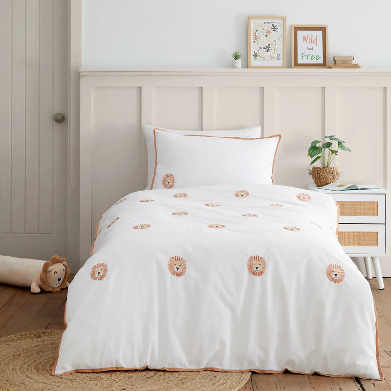 Catherine Lansfield Embroidered Lions Quilt Set | White