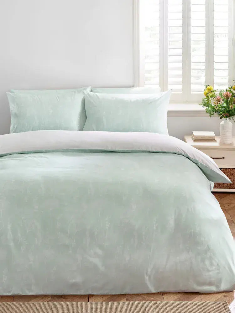 Catherine Lansfield Meadow Sweet Floral Quilt Set | Bright