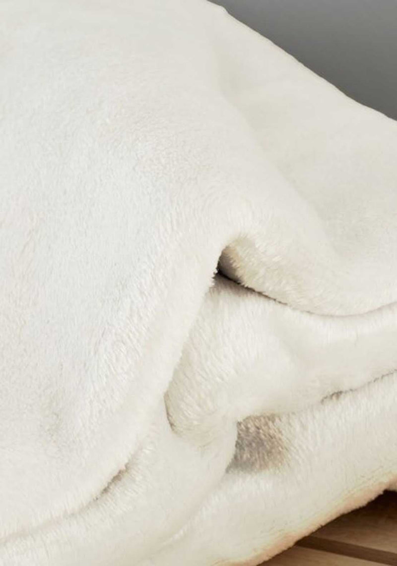 Catherine Lansfield New Raschel Throw | Cream