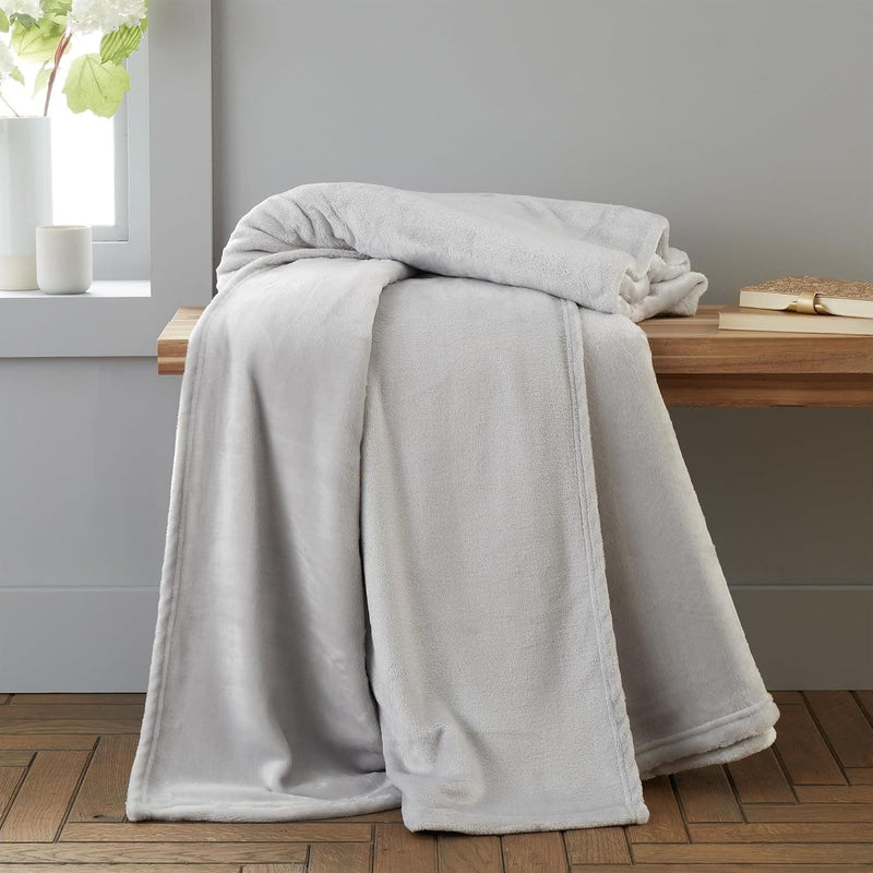 Catherine Lansfield New Raschel Throw | Silver