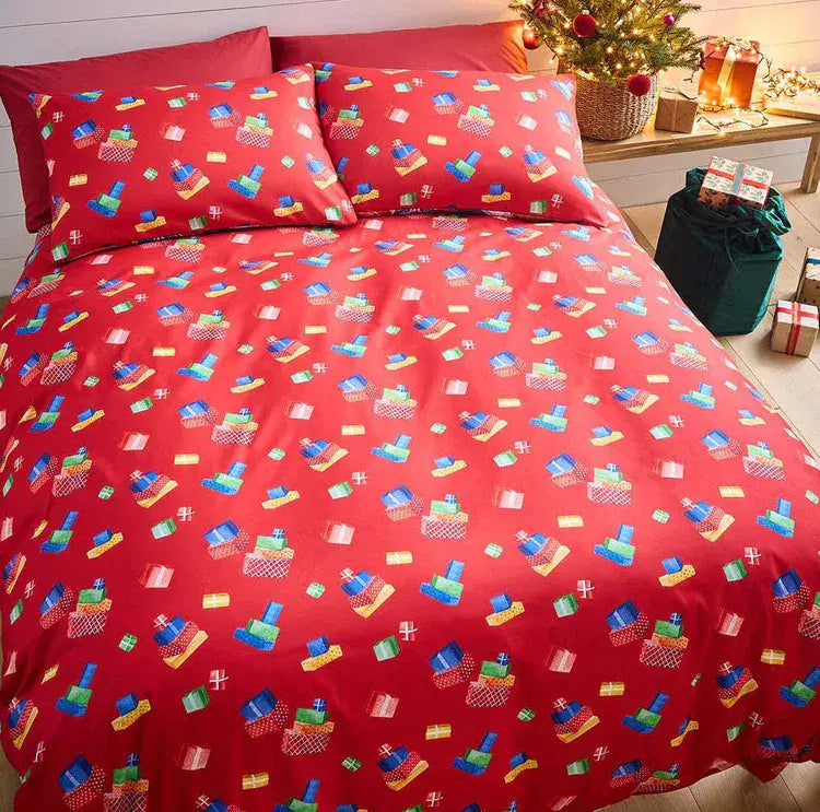 Catherine Lansfield Retro Santa Quilt Set