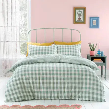 Catherine Lansfield Seersucker Gingham Check Quilt Set  | Green