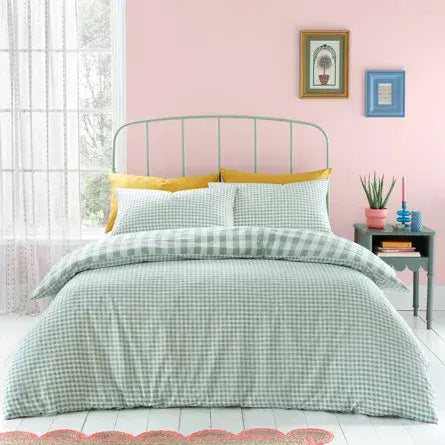Catherine Lansfield Seersucker Gingham Check Quilt Set  | Green
