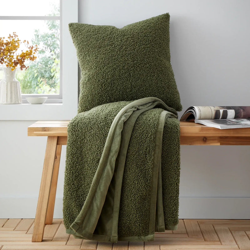 Catherine Lansfield So Soft Velvet Boucle Throw 130x170cm  | Olive